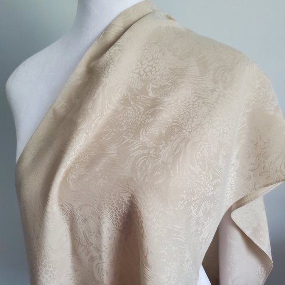 ELEGANT SILK SCARF Embossed Jacquard Animal Floral Print 90s Soft Luxe Feel - Picture 5 of 8